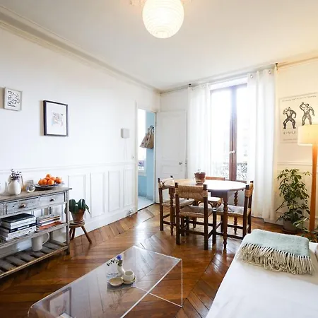 شقة Nice Apt Near Canal St Martin باريس